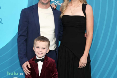 Frankie Muniz Attends “Malcolm in the Middle: Life’s Still Unfair” Premiere with His Mini-Me: A Heartwarming Moment for Fans and Family